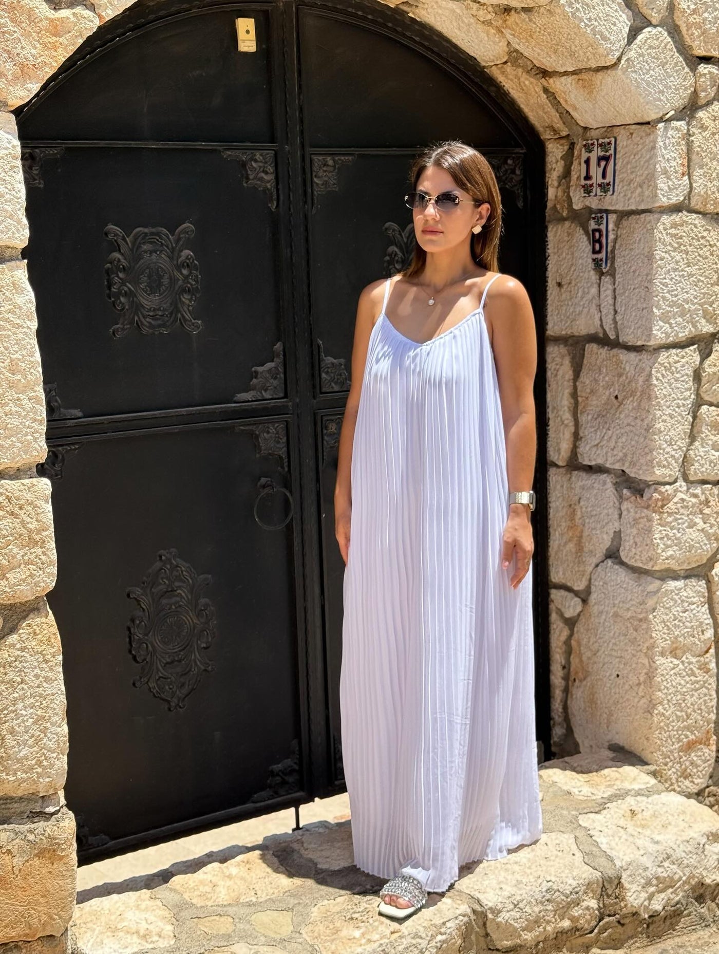 Piliseli Şifon Beyaz Tül Elbise