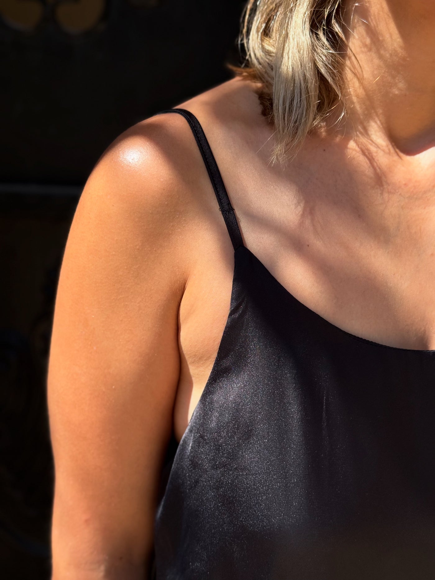 Siyah Saten Askılı Elbise