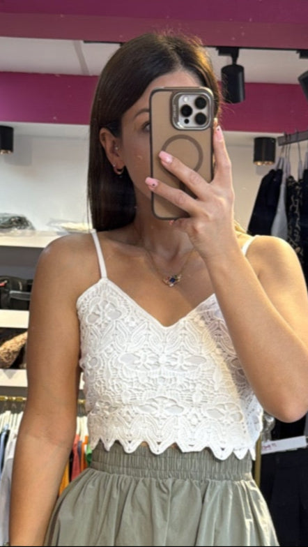 Beyaz Dantelli Crop