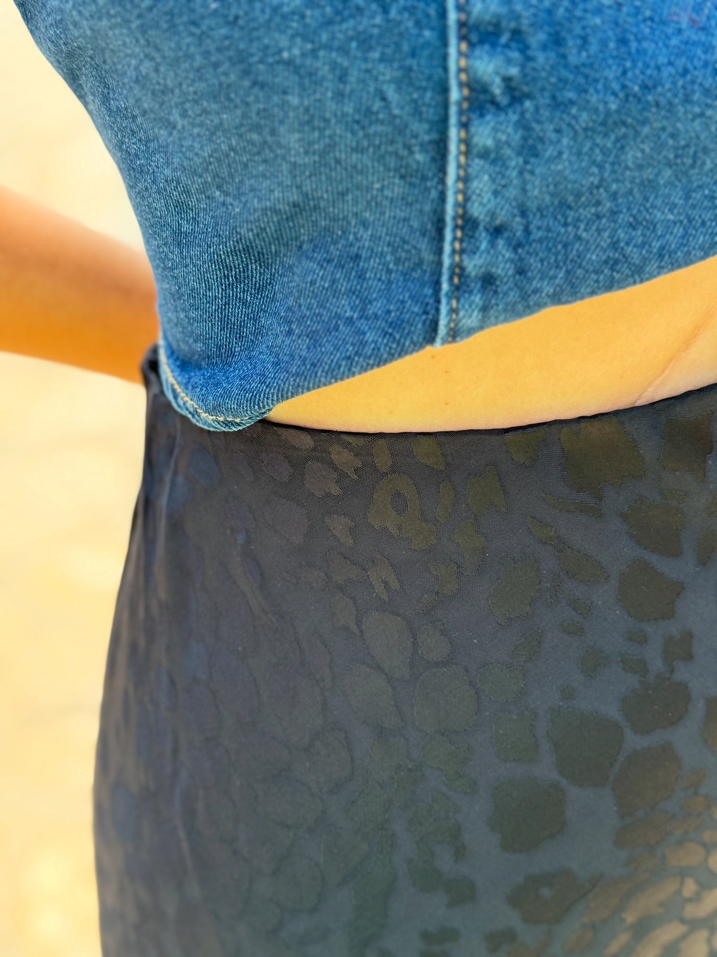 Siyah Saten Midi Boy Etek