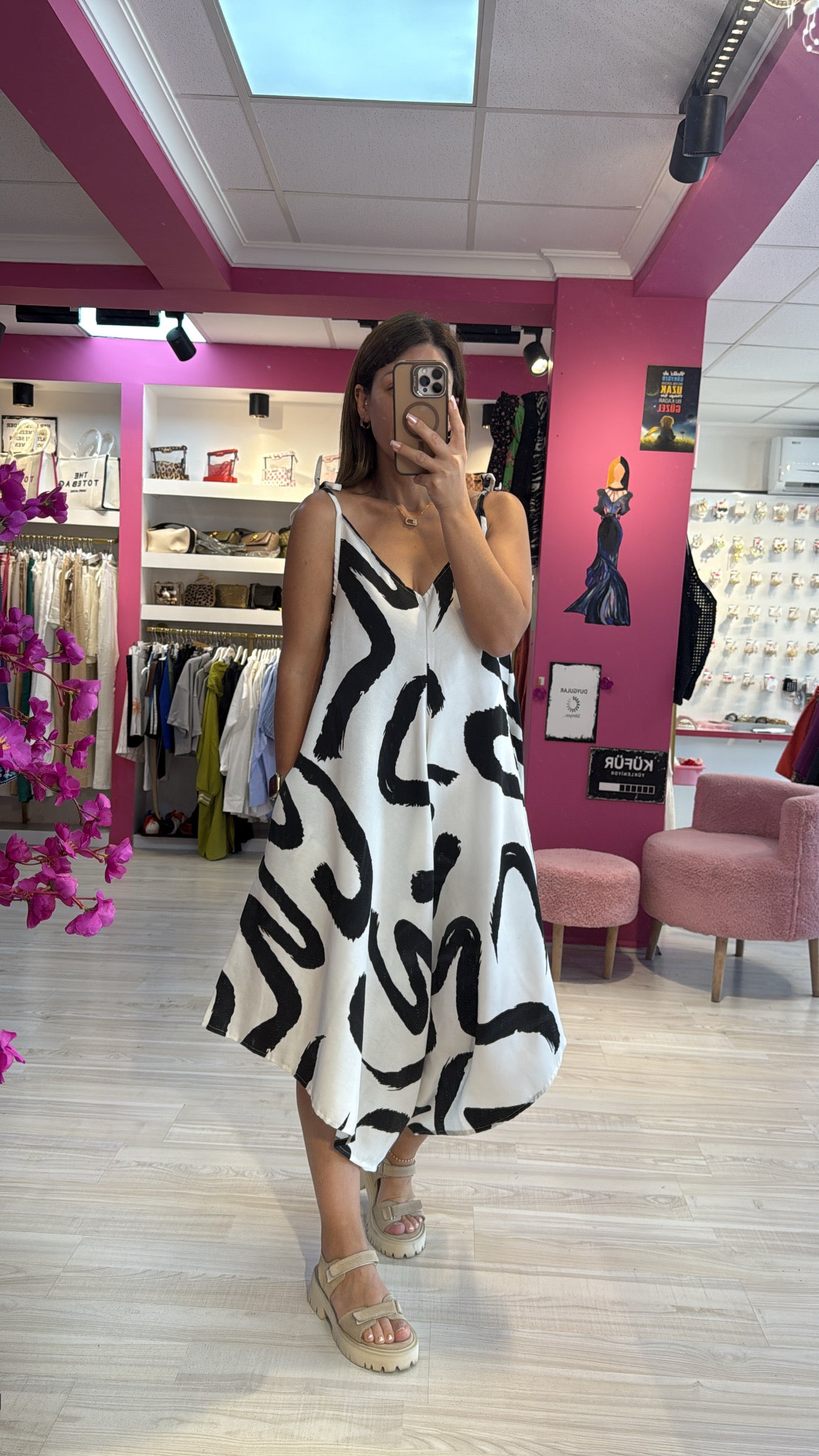 Siyah Desenli Keten Tulum