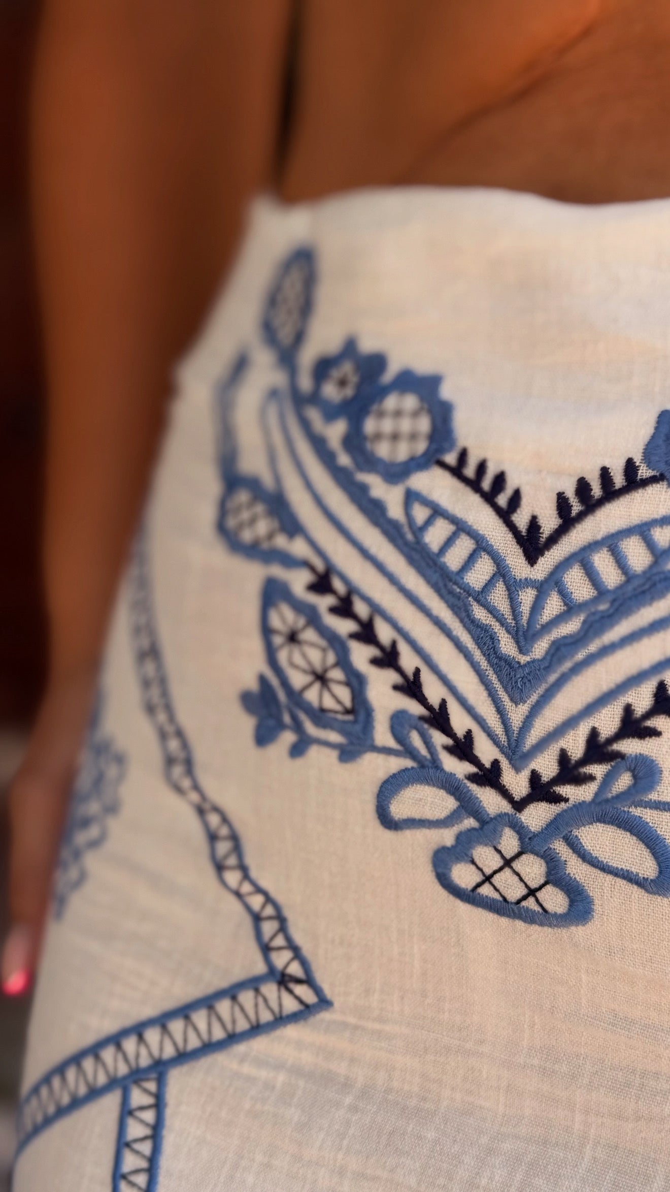 Mavi Nakış İşlemeli Etek