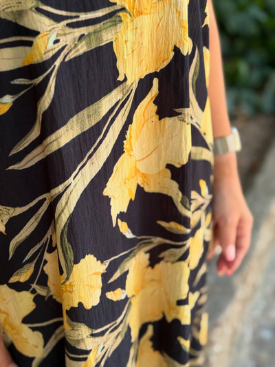 Sarı Çiçekli Siyahlı Elbise