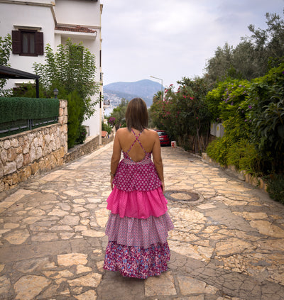 Çiçek Desenli Tasarım Elbise