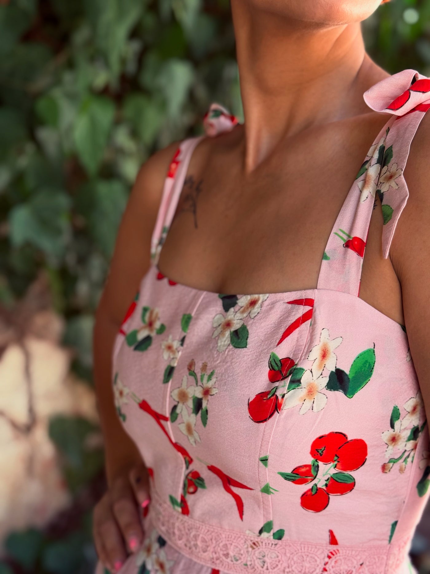 Çiçek Desenli Elbise