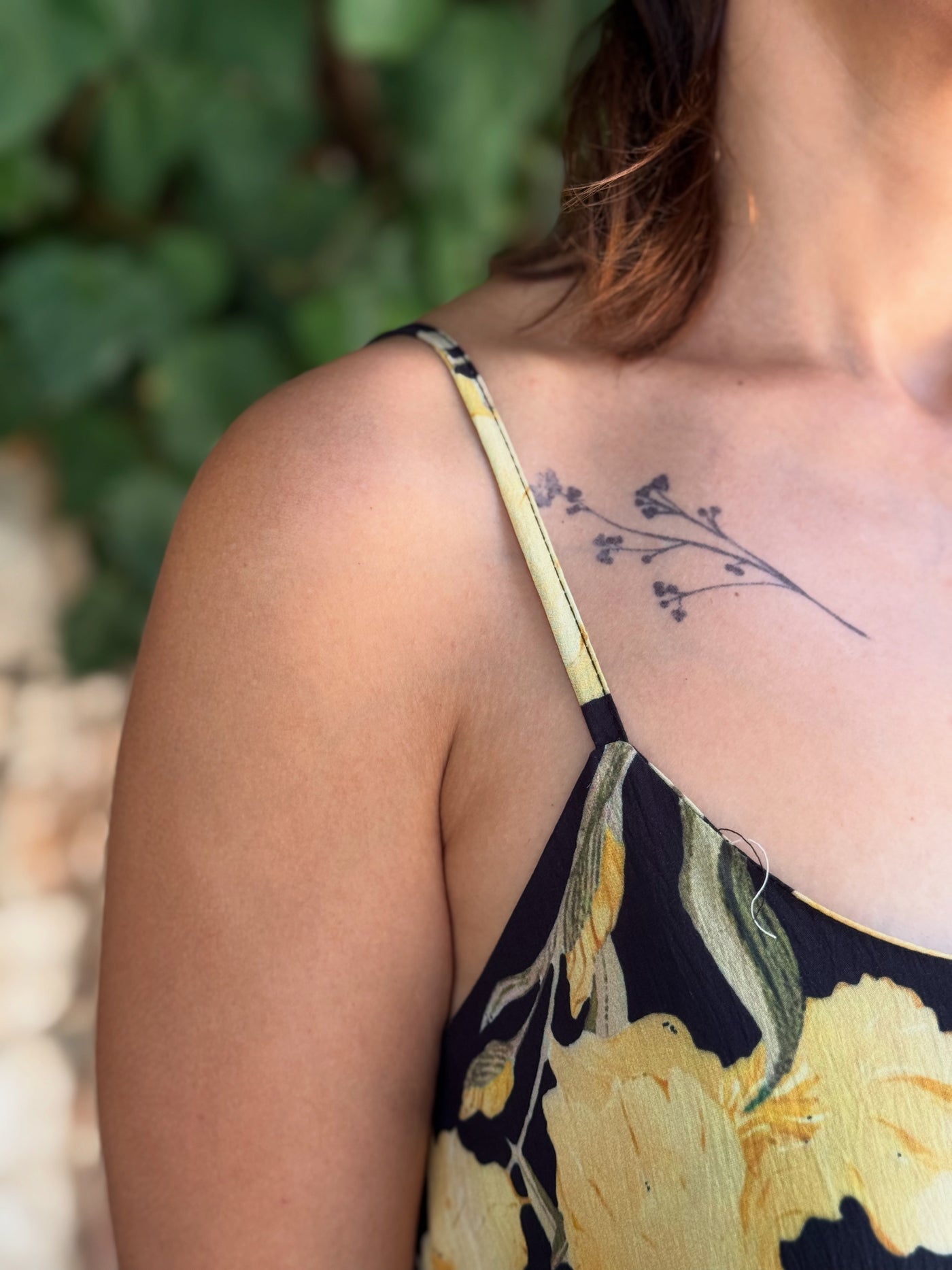 Sarı Çiçekli Siyahlı Elbise