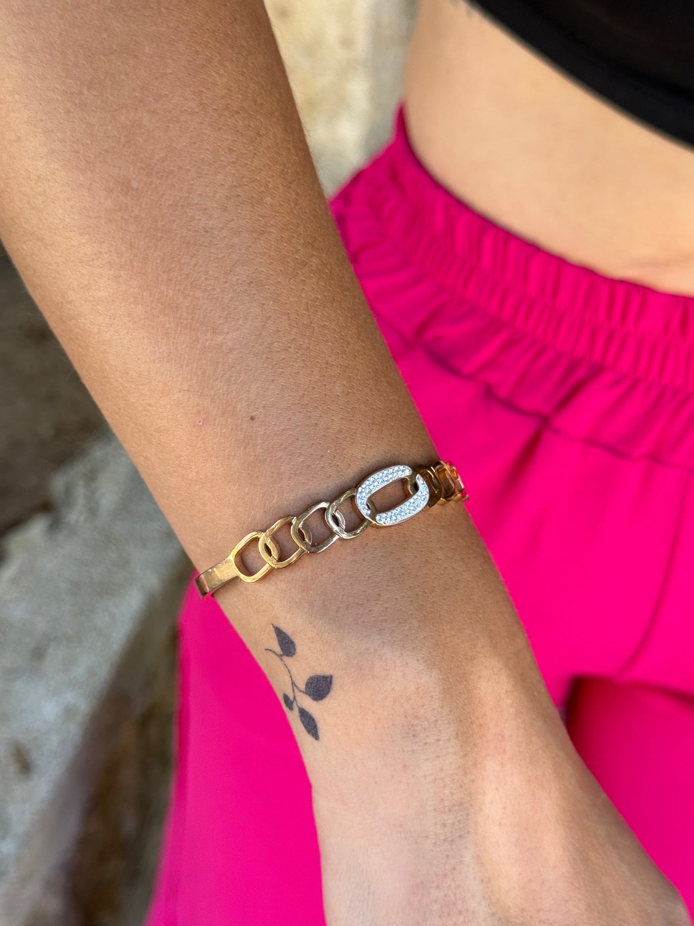 Zirkon Taşlı Çelik Kelepçe